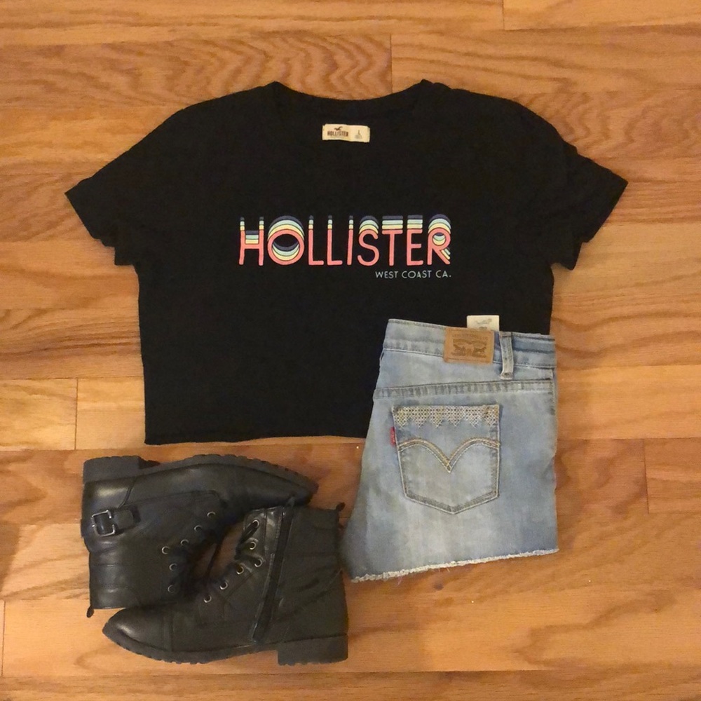 Hollister Graphic Tee Crop Top